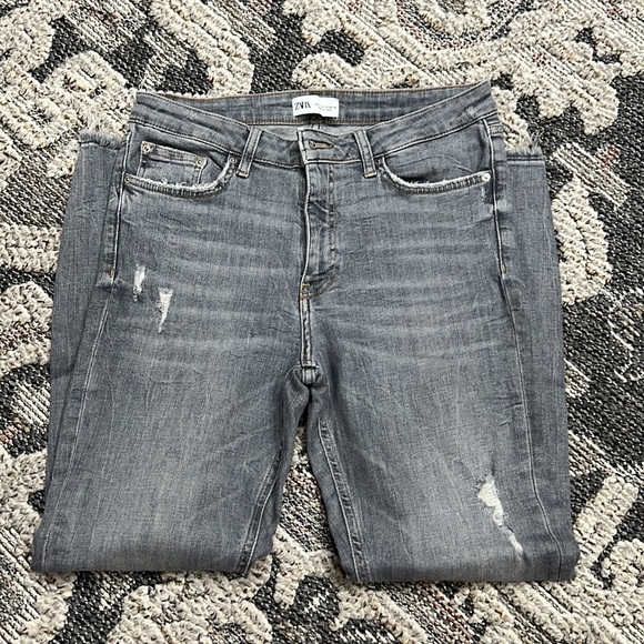Zara Distressed cropped Jeans - Picture 1 of 6
